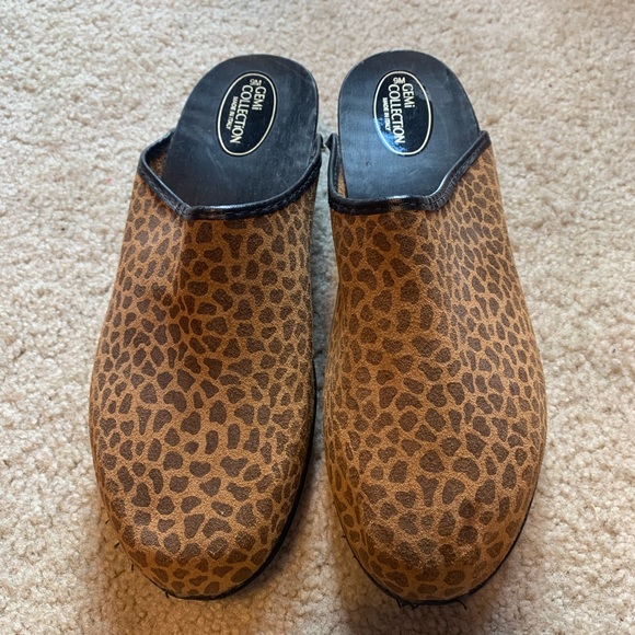 SOLD - Picture 2 of 5